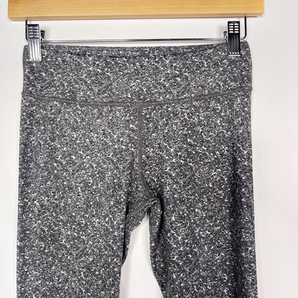 Athleta Girls XLarge 14 Gray Black Printed Chit Chat Tight Leggings Workout - Picture 3 of 11